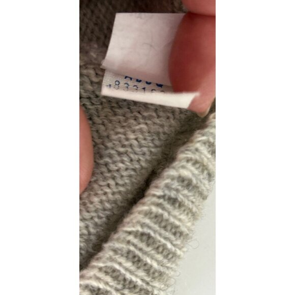 Bloomingdales Sutton Sweaters Shetland Wool Vest Gray Wool Leather Buttons - Picture 8 of 9